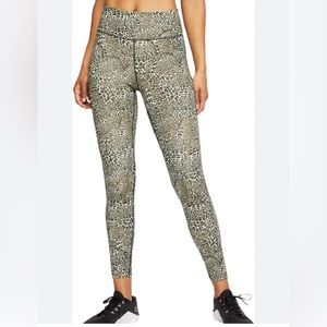 Nike The One Leopard Animal‎ Print 7/8 Leggings Tight Dri Fit size medium